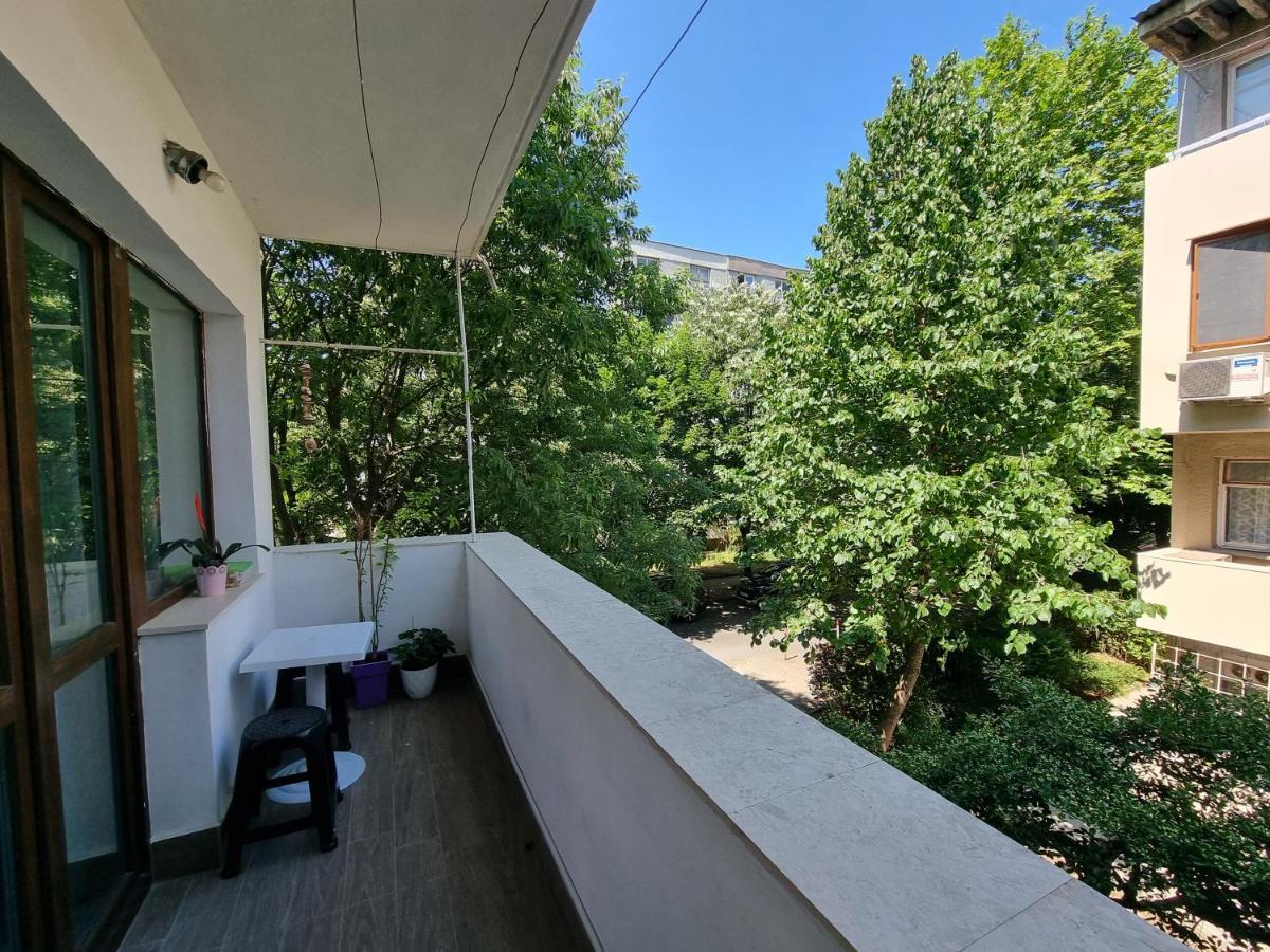 Reni'S Apartment-With Private Parking In Center Burgas Exterior photo