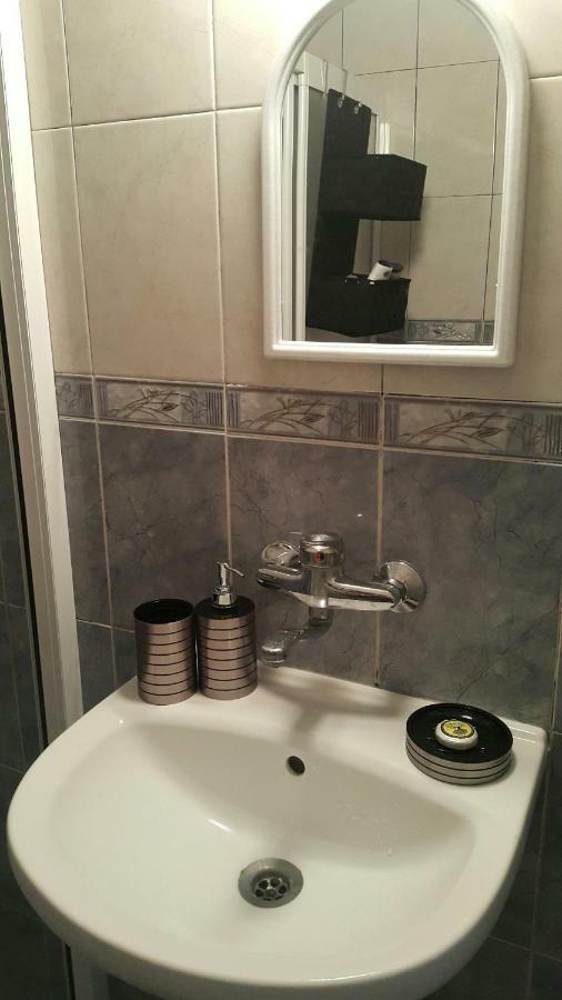 Reni'S Apartment-With Private Parking In Center Burgas Exterior photo